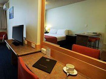 Aparthotel Limits 4*